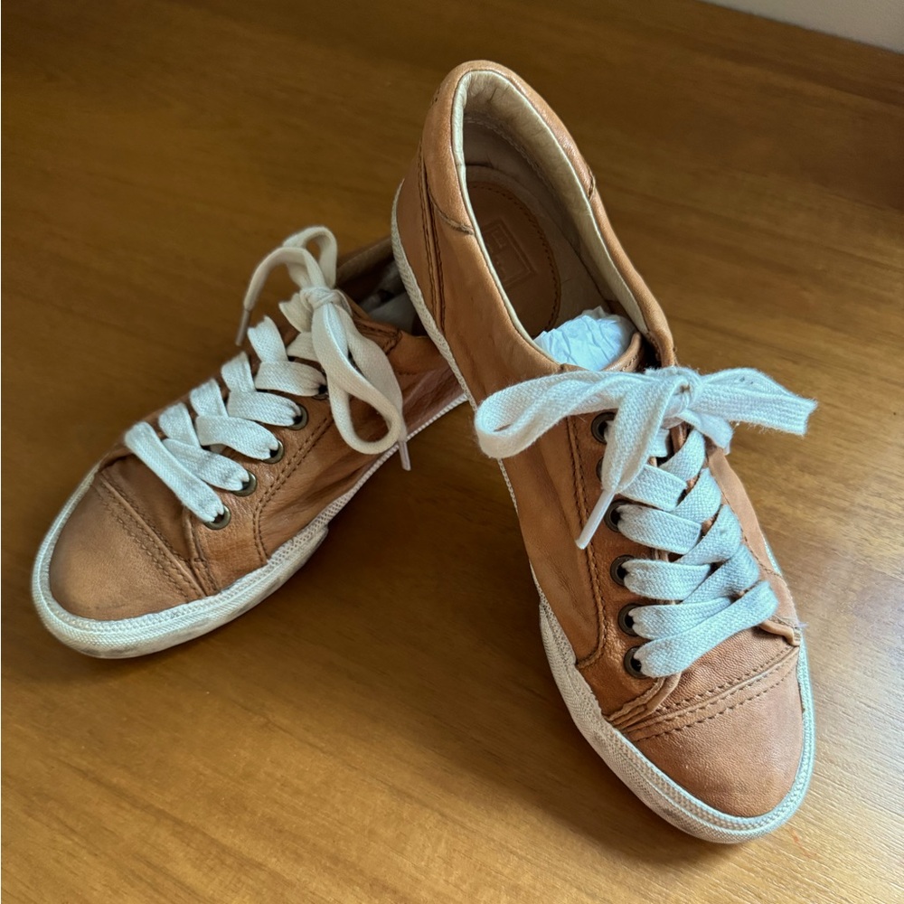 FRYE DISTRESSED SNEAKERS